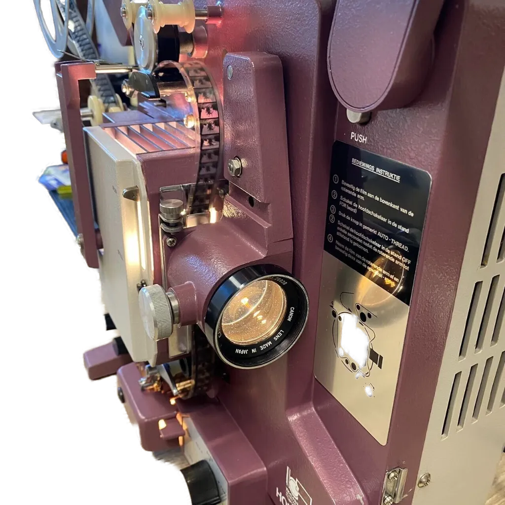 Vintage Hokushin 16mm projector