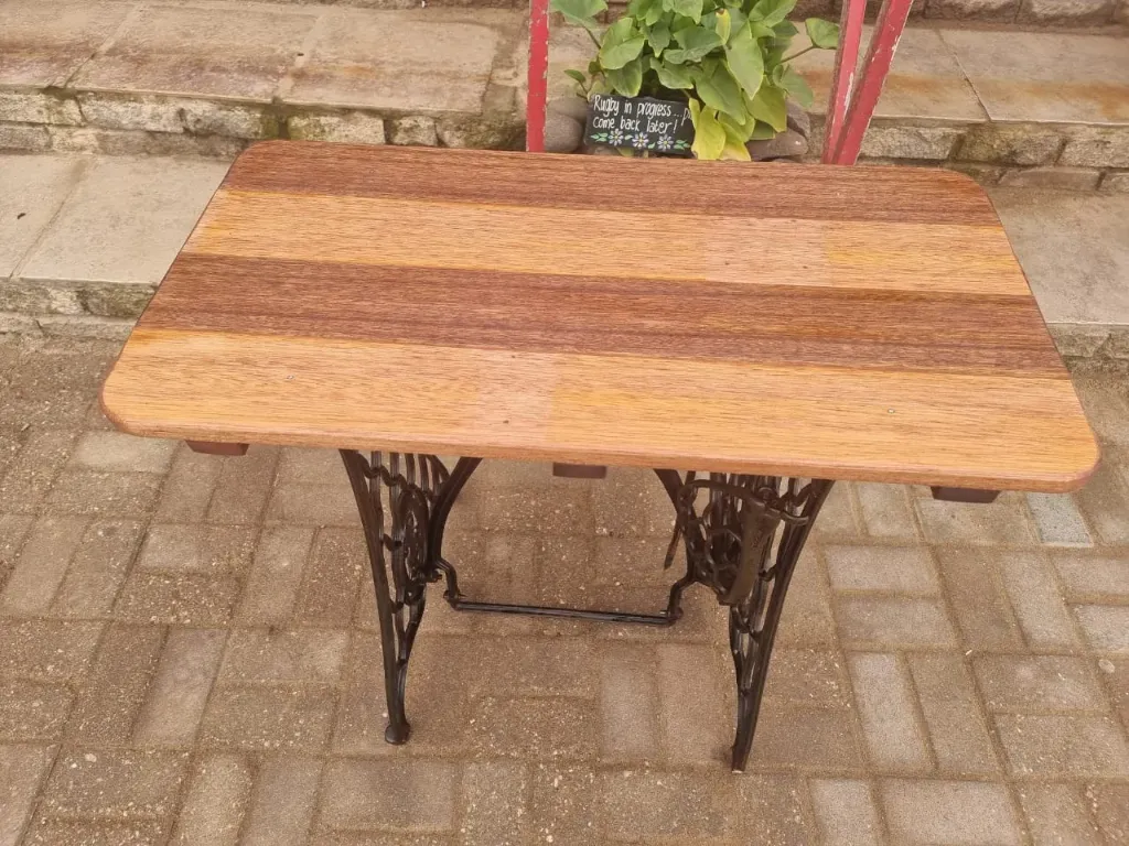 Vintage Singer Table Restore