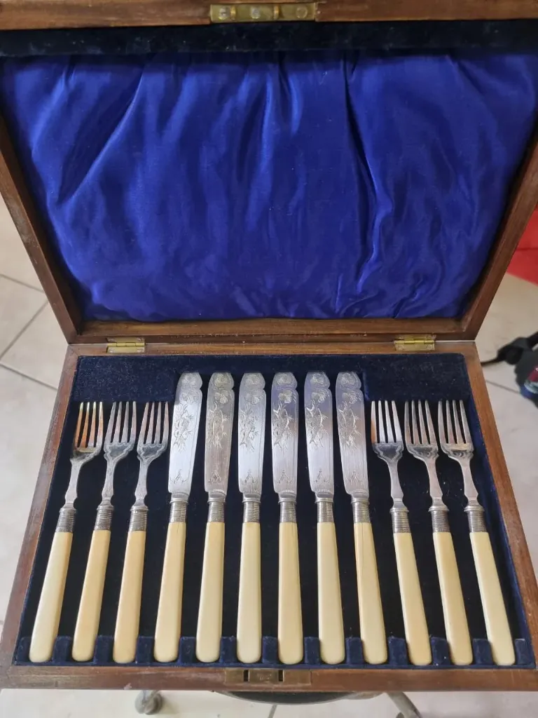Antique Fish Set 12 Pieces